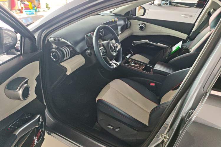 Used BYD Yuan PLUS 2022 430 km Luxury Version
