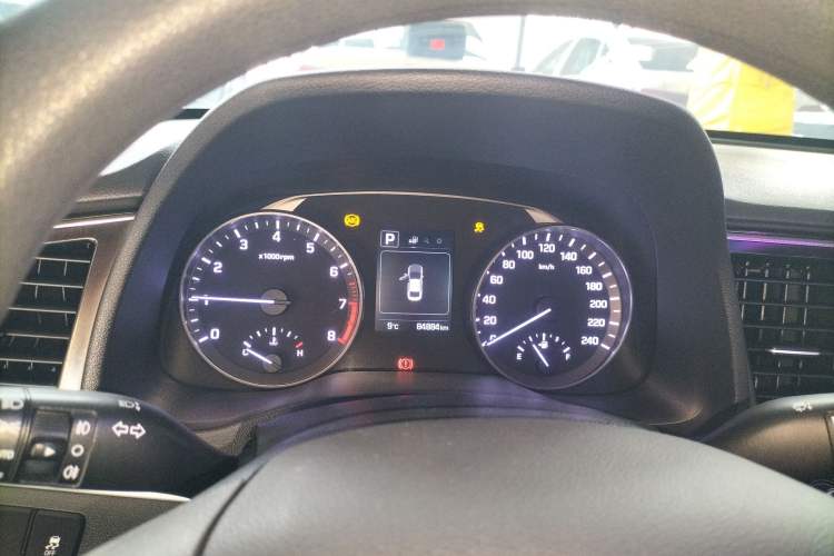 Used Hyundai Elantra 2016 1.6L Automatic ZhiXuan – Elite Version