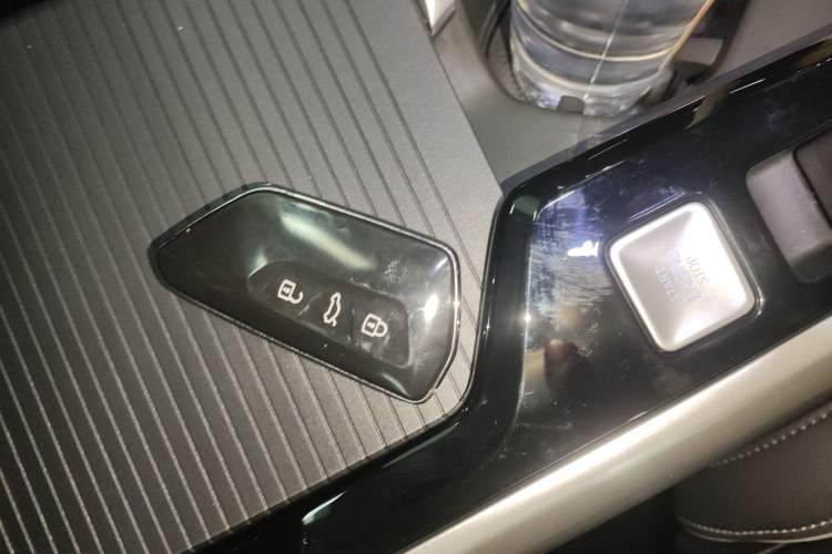 Used Volkswagen Passat 2025 Pro 380TSI Dragon Edition
