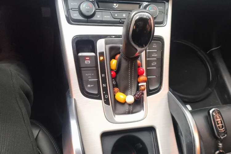 Used Geely Auto Emgrand X7 Sport 2018 1.8TD Automatic Two-Wheel Drive Zhiya Model
