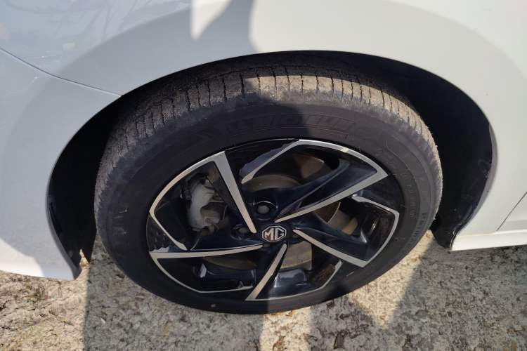 Used MG 5 2021 Revised 300TGI DCT Qingshè Luxurious Enjoyment Edition
