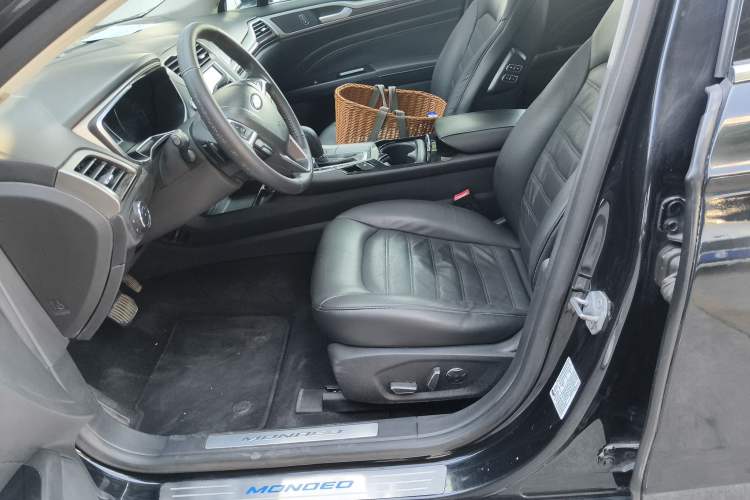 Used Ford Mondeo 2013 2.0L GTDi240 Flagship Edition
