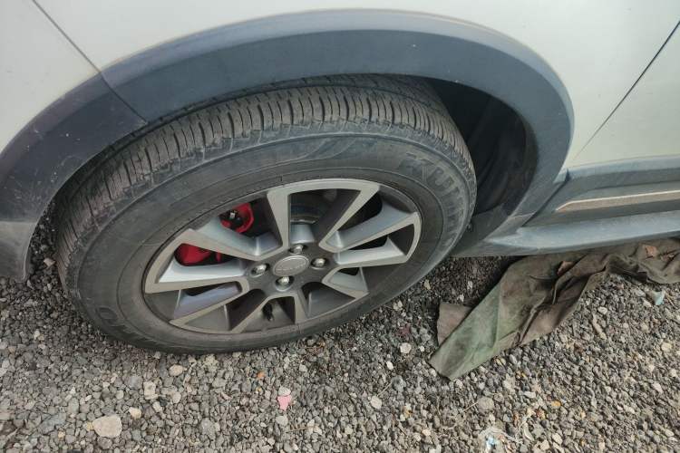 Used Haval H1 2017 Blue Label 1.5L AMT Luxury Model
