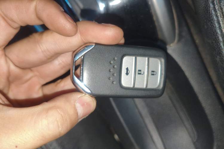 Used Honda Crider 2013 1.8L automatic luxury edition