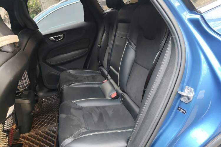 Used Volvo XC60 2019 T5 4x4 Zhiyuan Sport Edition China V Standard