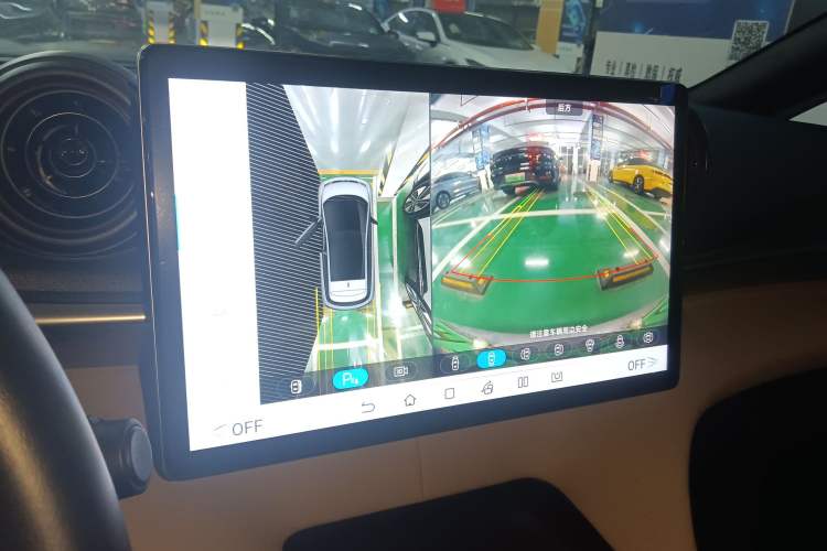 Used BYD Dolphin 2023 420 km Free Version
