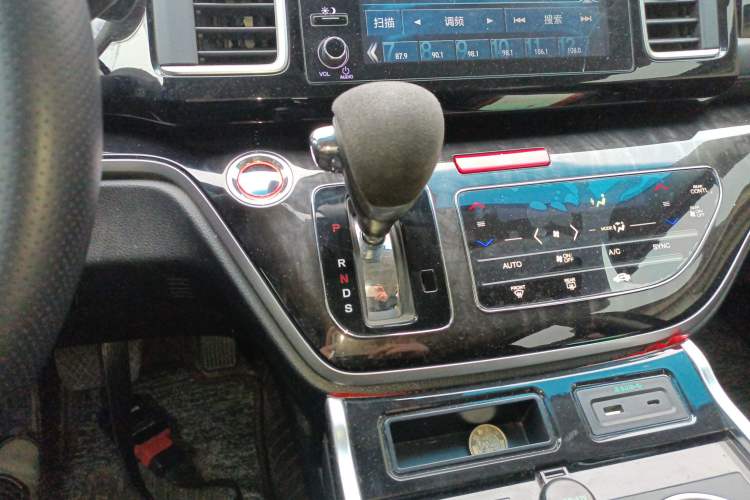 Used Honda Elysion 2019 2.0L Hybrid Luxury Edition
