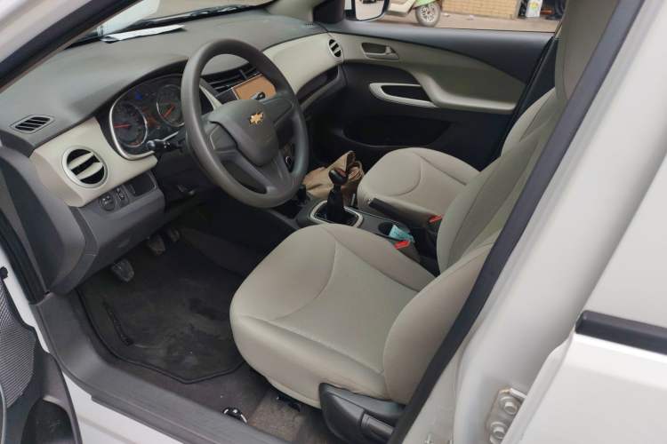 Used Chevrolet Sail 2015 Sail 3 1.5L Manual with Ideal Sunroof Edition
