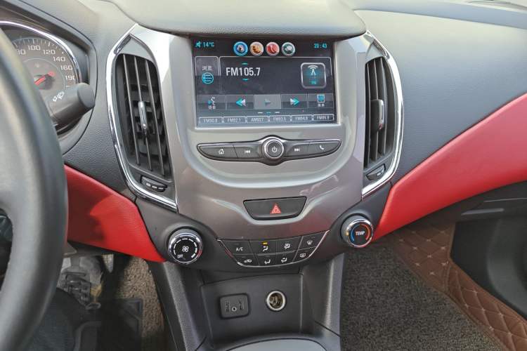 Used Chevrolet Cruze 2018 320 Automatic Pioneer Sunroof Edition
