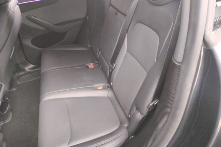 Used Tesla Model Y 2025 Rear-Wheel-Drive Version
