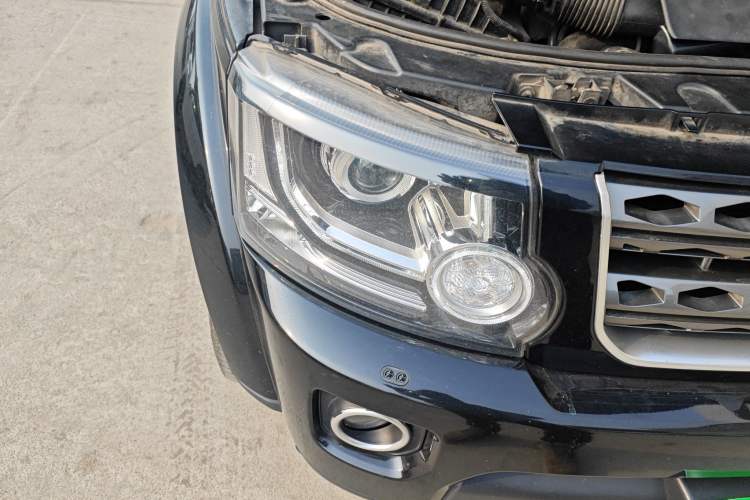 Used Land Rover Discovery 2016 3.0 SC Obsidian Black Heritage Edition SE