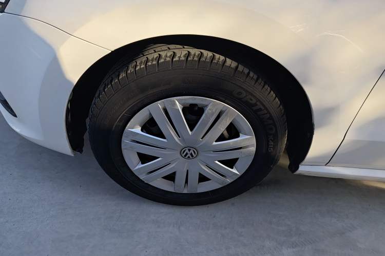 Used Volkswagen Polo 2016 1.4L Manual Fashion Model