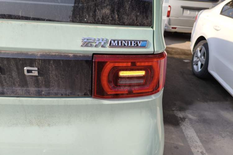 Used Wuling Hongguang MINIEV 2021 Macaron Fashion Model Lithium Iron Phosphate
