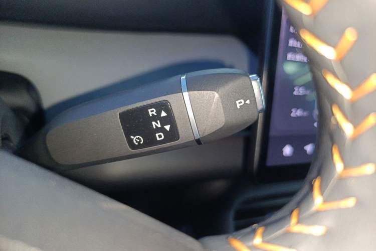 Used  Q07 2025 215 Flagship PLUS
