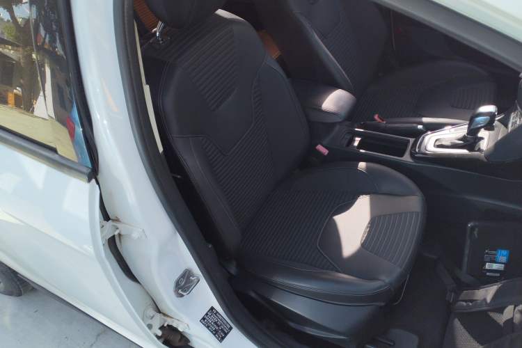 Used Ford Focus 2015 Sedan 1.6L Automatic Trend Model
