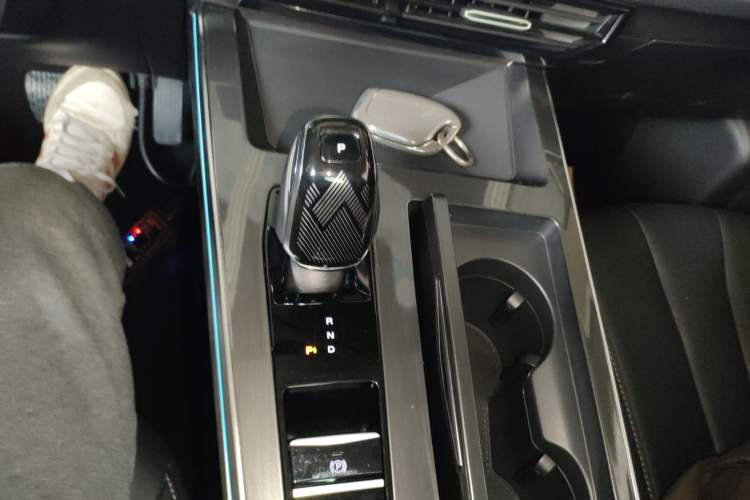 Used Roewe RX5 MAX 2022 1.5T Automatic Zhiwei Prestige Edition
