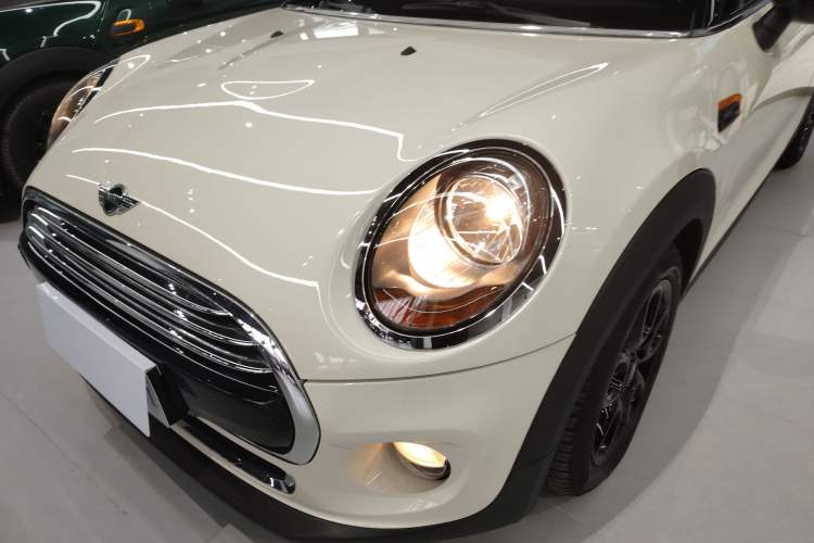 Used  MINI 2016 1.5T COOPER
