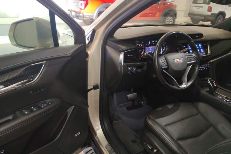 Used Cadillac XT6 2021 2.0T Six-Seater Four-Wheel-Drive Luxury Version