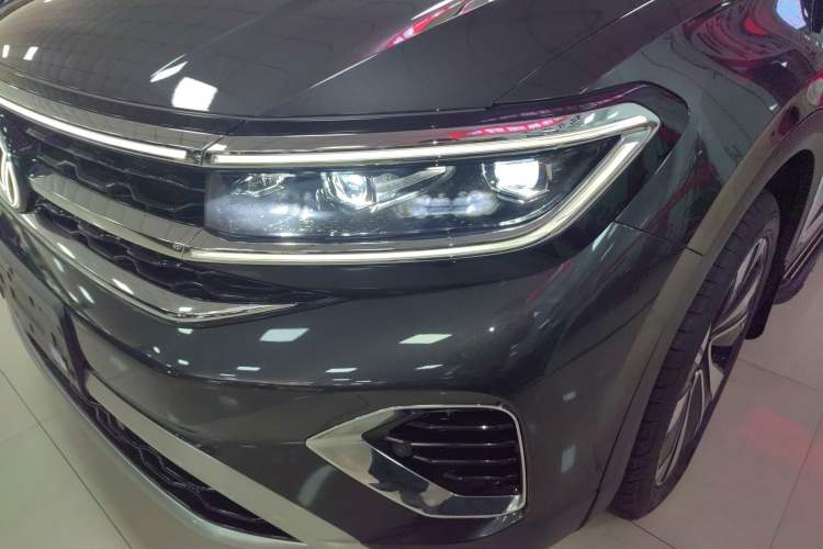 Used Volkswagen Talagon 2023 Facelift 380TSI All-Wheel-Drive Flagship Shengjing Edition 6 Seats
