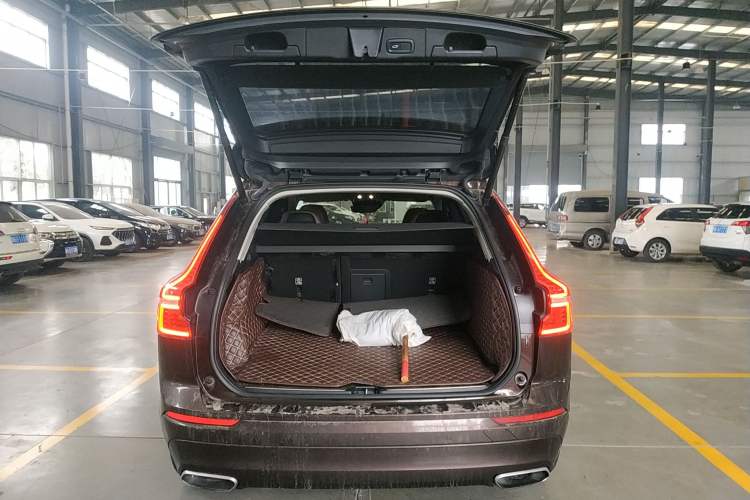 Used Volvo XC60 2019 T5 4x4 Zhiyuan Edition China VI Standard
