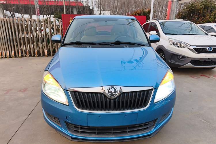 Used Skoda Fabia 2014 1.4L Manual Crystal Edition