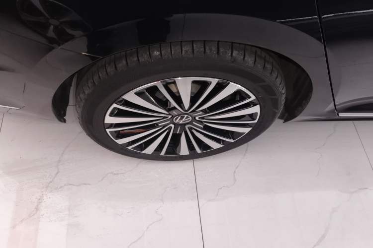 Used Volkswagen Passat 2020 Revised Version 330TSI Luxury Edition China VI Standard
