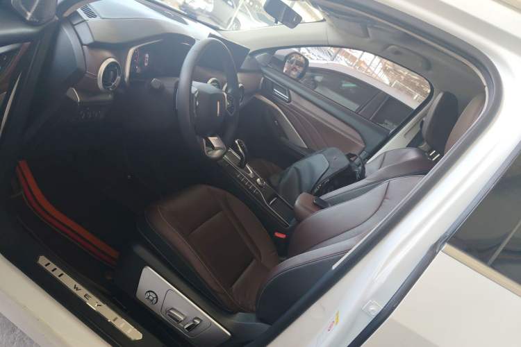 Used Wey VV6 2020 2.0T Two-Wheel Drive Smart Protection+
