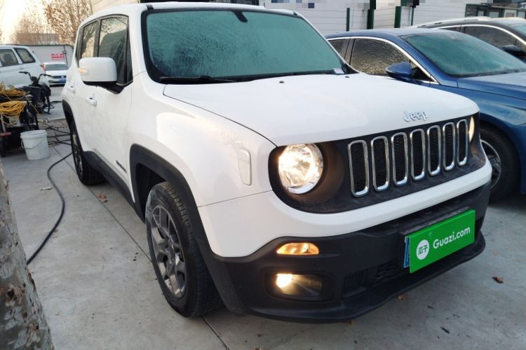 Used  Renegade 2018 Connected Large Screen Version 180T Automatic Kinetic Edition+