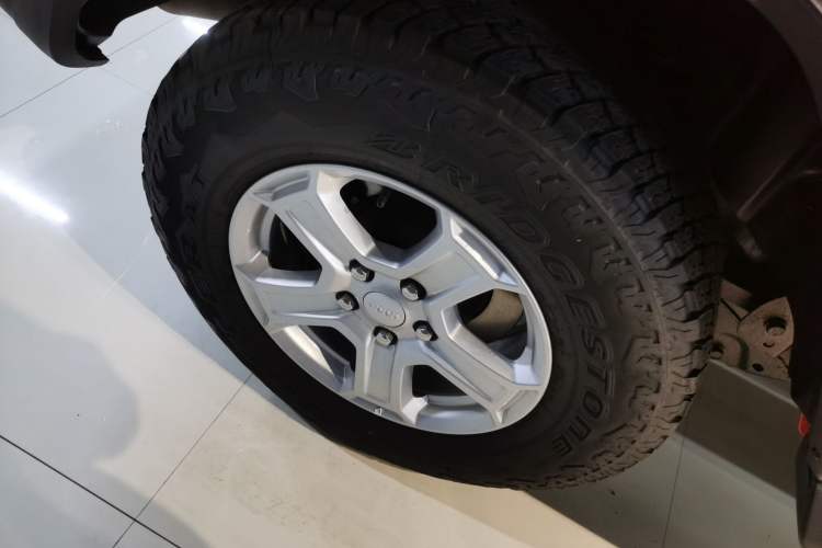 Used  Wrangler 2019 2.0T Sahara Four-Door Version China VI Emission Standard
