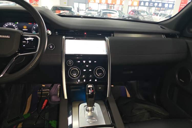 Used Land Rover Discovery Sport 2022 249 PS Metropolitan Edition 5 Seats