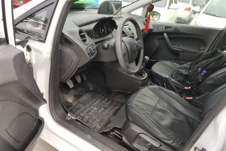 Used Ford Fiesta 2013 Hatchback 1.5L Manual Fashion Edition