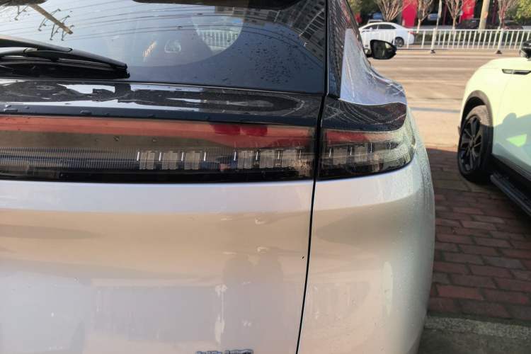 Used Dongfeng Aeolus Mage 2023 DH-i 1.5T Prestige Edition
