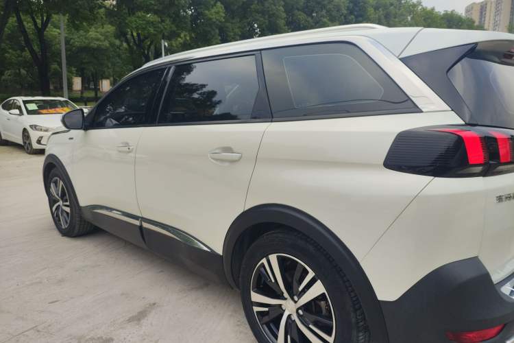 Used Peugeot 5008 2017 350THP 7-Seater Elite Edition
