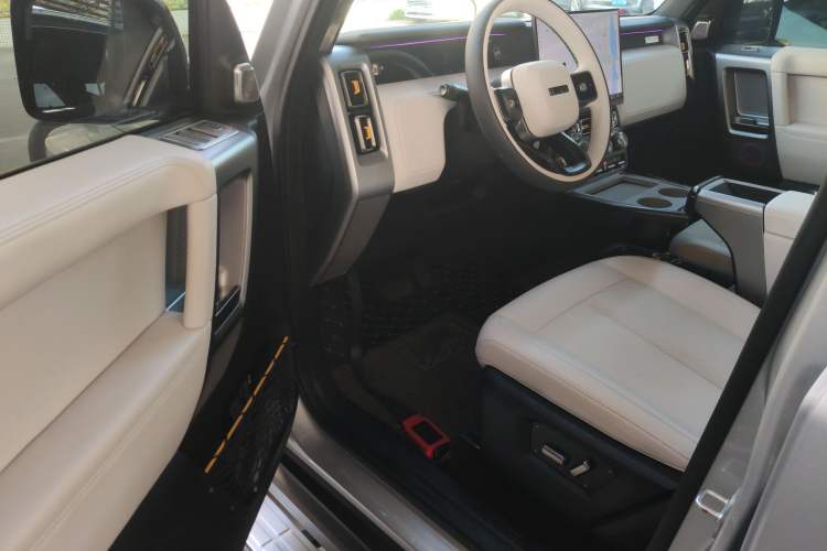 Used  V23 2025 401 Two-Wheel Drive Intelligent Driving Version