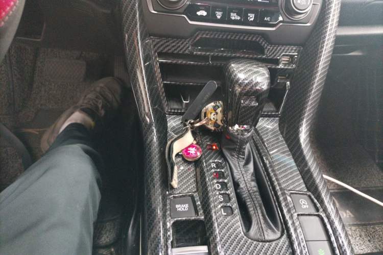 Used Honda Civic 2021 HATCHBACK 220TURBO CVT New Trendsetter
