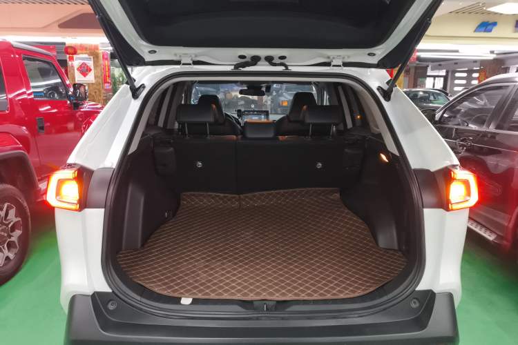 Used Toyota Wildlander 2022 2.0L CVT Two-Wheel Drive Luxury PLUS Edition