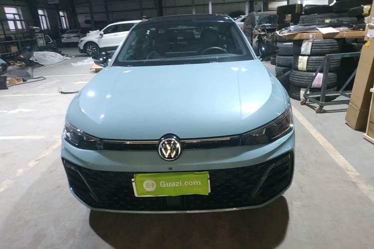 Used Volkswagen Passat 2025 Pro 380TSI Starry Dragon Luxury Edition
