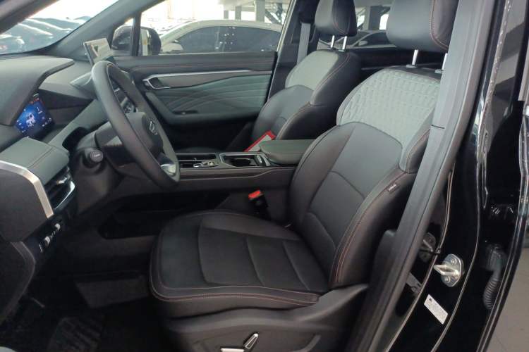 Used Geely Auto Haoyue L 2024 2.0T DCT Prestige Version