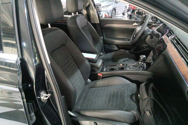 Used Volkswagen Magotan 2019 330TSI DSG Luxury Model China V Standard
