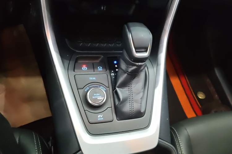 Used Toyota Wildlander 2022 Dual-Engine 2.5L E-CVT Four-Wheel Drive Luxury Edition
