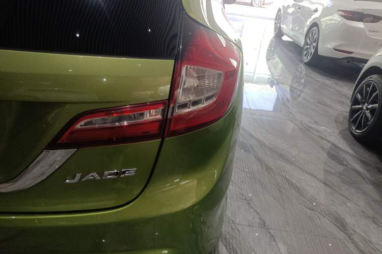 Used Honda Jade 2014 1.8L Automatic Comfort Elite Version 5 Seats