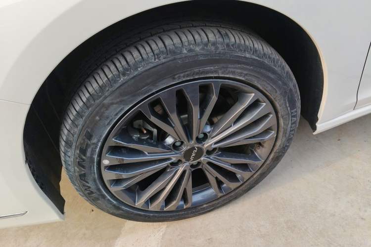 Used Dongfeng Aeolus Yixuan MAX 2021 1.5T Ultra-Stylish Trendsetter Edition