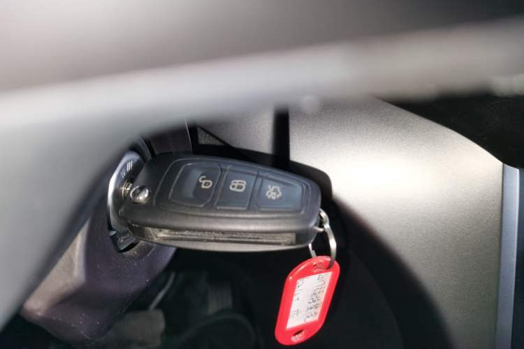 Used Ford Kuga 2018 EcoBoost 180 Two-Wheel-Drive Platinum Edition
