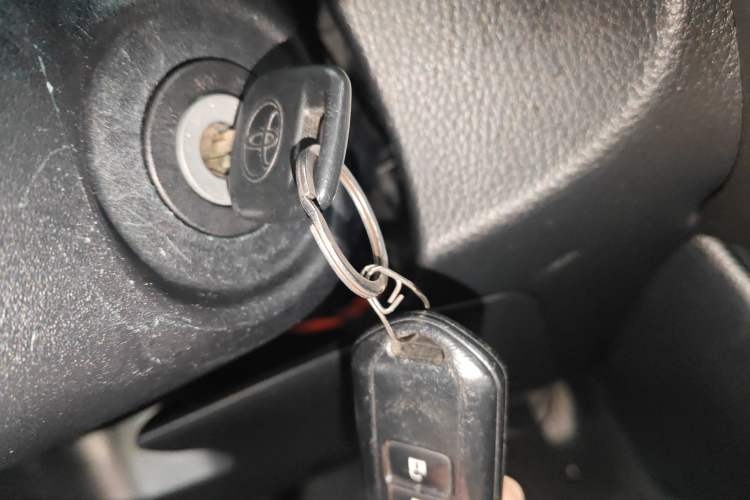 Used Toyota YARiS L 2016 Revised 1.5E CVT Charming Edition