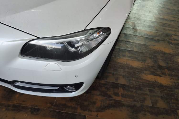 Used BMW 5 Series 2014 520Li Elegant Model
