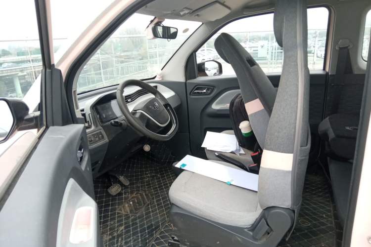 Used Wuling Hongguang MINIEV 2022 Macaron Premium Model – Lithium Ternary Battery