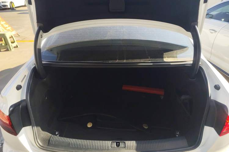 Used Audi A4L 2020 40 TFSI Luxury Dynamic Model
