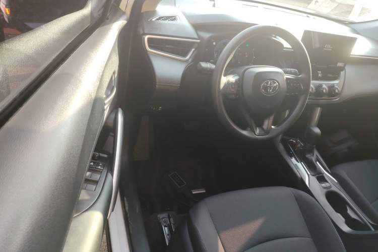 Used Toyota Corolla Cross 2024 2.0L Pioneer Edition
