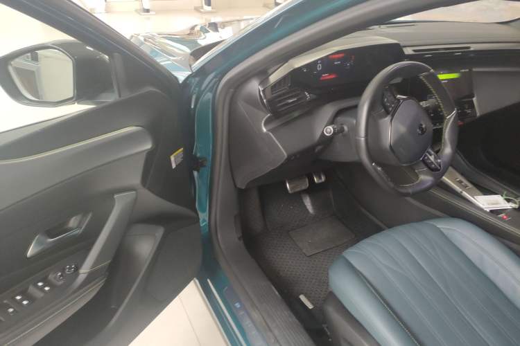 Used Peugeot 408X 2023 Boundary-Free Edition
