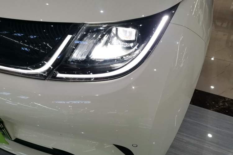 Used BYD Dolphin 2023 420 km Fashion Edition
